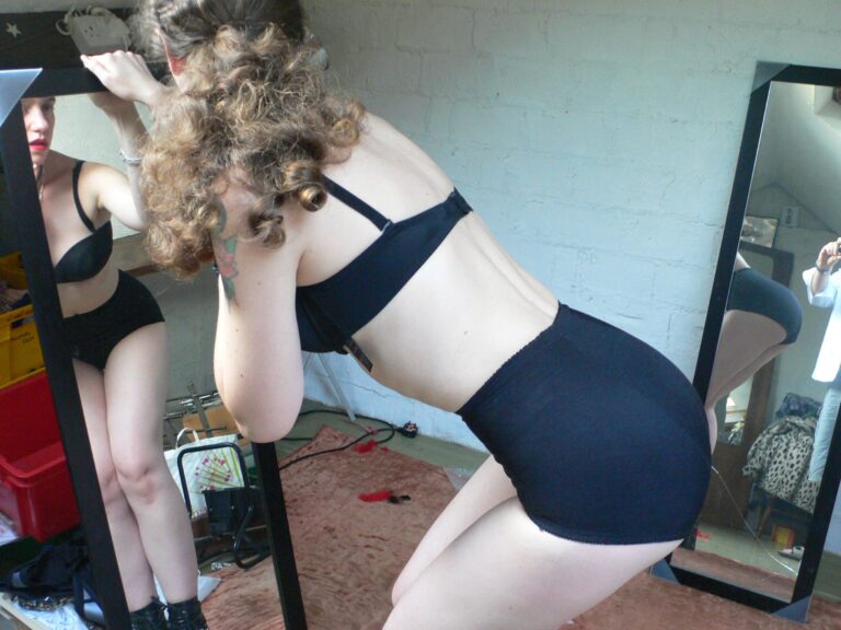 Chiara tidies the studio – shoot#2